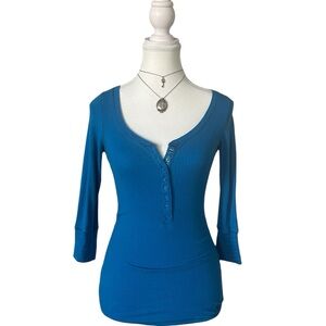 Y2K “Aeropostale” Blue Quarter Sleeve Button-up Henley Style Top